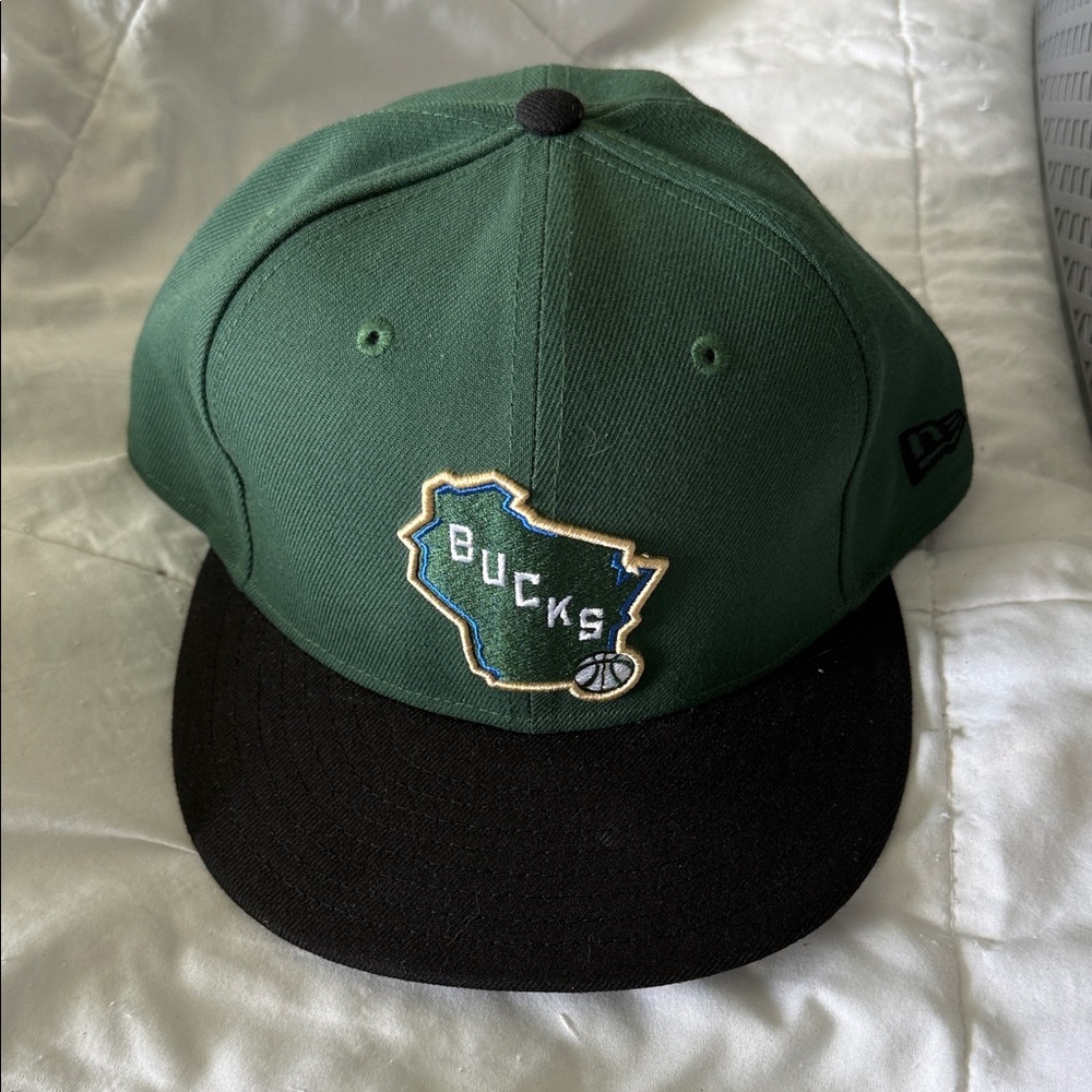 New Era Green and Black Milwaukee Bucks Snapback